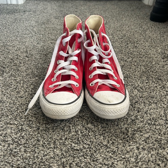 All-Star Red Converse - Picture 3 of 6